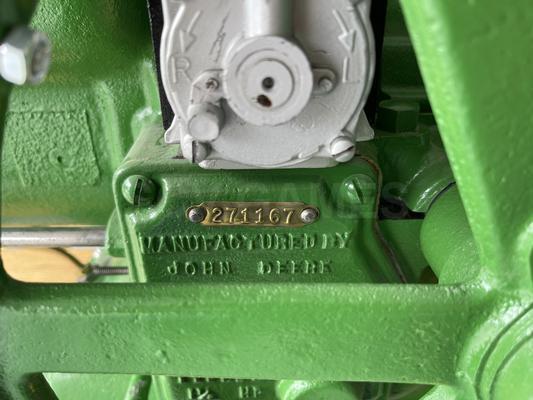 1927 John Deere 1 1/2 HP Hit and Miss Engine Image