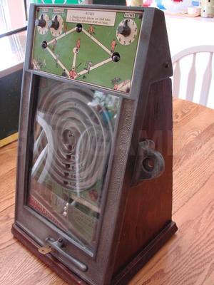 1931 Peo Sales Corp Miniature Baseball Trade Stimulator Image