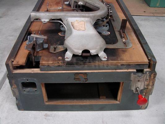 1934 Rockola World Series Mechanical Pinball Parts Machine Image