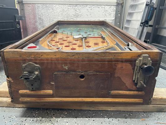 1934 Stoner Beacon Electro Mechanical Pinball Image