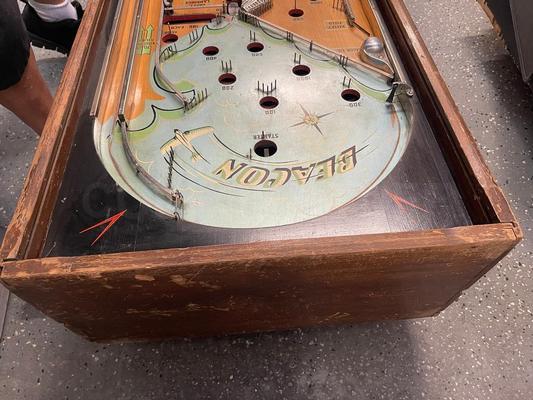 1934 Stoner Beacon Electro Mechanical Pinball Image