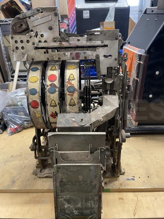 1940's Jennings Slot Machine Mechanism