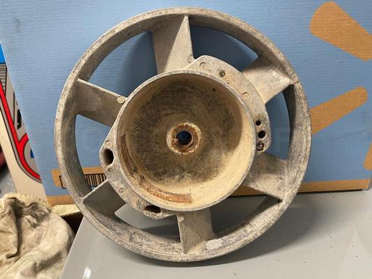 1940's Maytag 72 Dual Cylinder Motor Parts Image