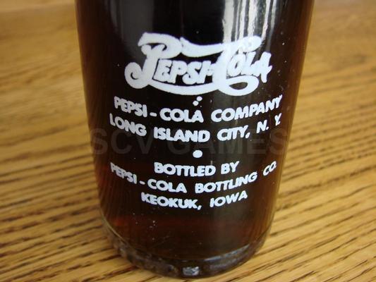 1946 12oz Full Pepsi Double Dot Bottle - Keokuk Iowa Image