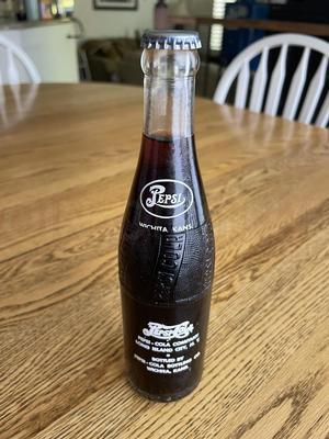 1946 12oz Full Pepsi Double Dot Bottle - Wichita Kansas Image