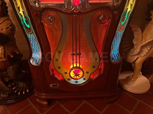 1947 Wurlitzer Model 1080 Jukebox Image