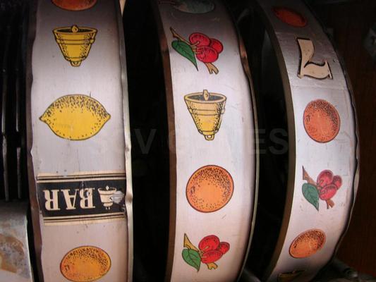 1948 Mills High Top 777 Bell 5 Cent Slot Machine Image