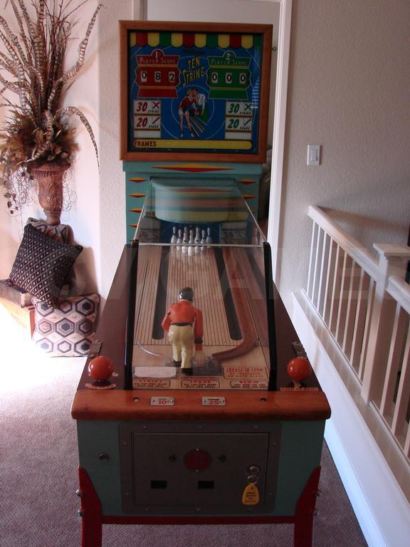 1957 Williams Ten Strike Bowling Arcade Game