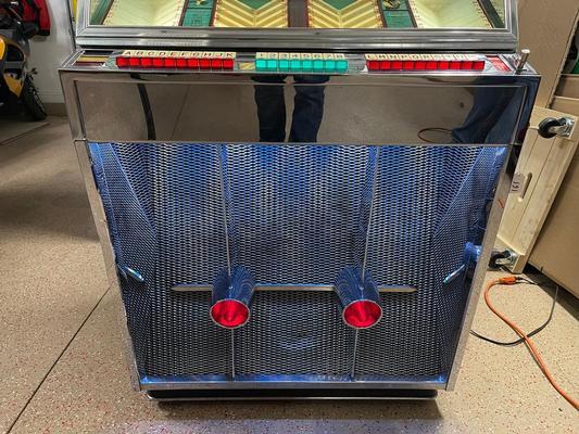 1958 Seeburg 161 JukeBox Image