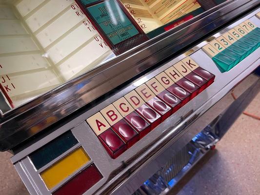 1958 Seeburg 161 JukeBox Image