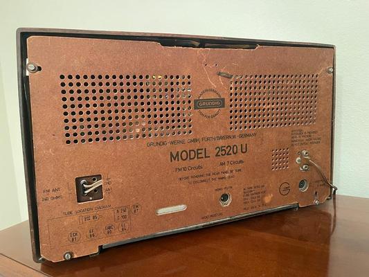 1965 Grundig Multi Band Radio Model 2520U Image