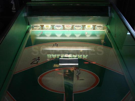 1968 Williams Ball Park Pinball Pitch and Bat Pinball Image