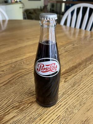 1971 Japanese Full Pepsi Cola Bottle Image