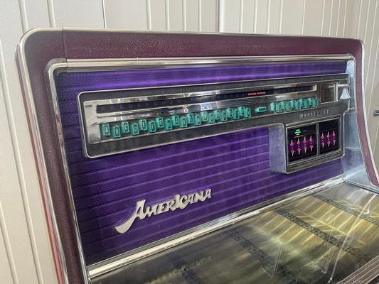 1973 Wurlitzer Americana 3800 Jukebox Image