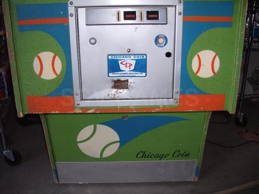 1975 Chicago Coin Big League Image