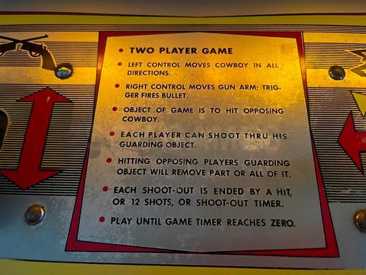 1975 Midway Gun Fight Upright Arcade Machine Image