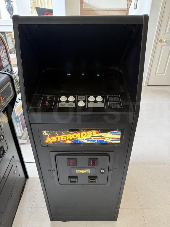 1979 Atari Asteroids Cabaret Arcade Machine