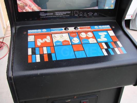 1979 Atari Asteroids Stand Up Arcade Game Image