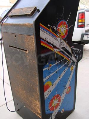 1979 Atari Asteroids Stand Up Arcade Game Image