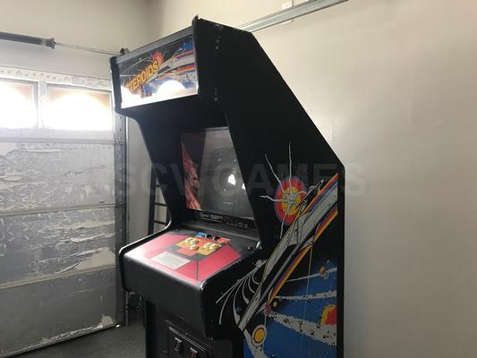 1979 Atari Asteroids Stand Up Arcade Game Image