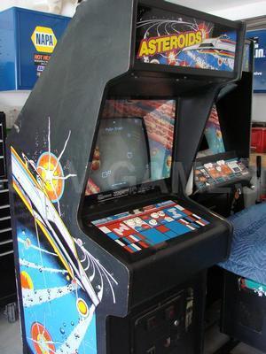 1979 Atari Asteroids Stand Up Arcade Game Image