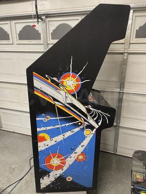 1979 Atari Asteroids Upright Arcade Machine Image