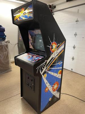 1979 Atari Asteroids Upright Arcade Machine Image