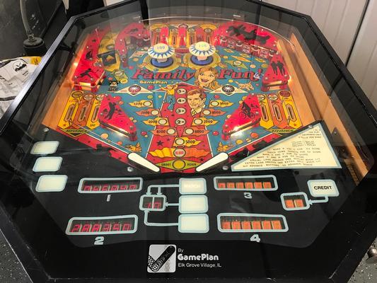 1979 Game Plan Family Fun Cocktail Pinball Machine Image