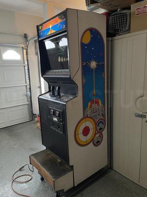 1980 Atari Battlezone Open Face Upright Arcade Machine Image