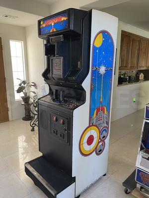 1980 Atari Battlezone Upright Arcade Machine Image