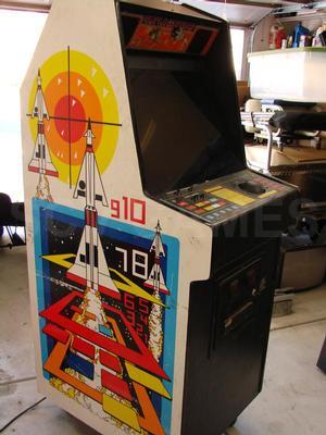 1980 Atari Missile Command Upright Arcade Machine Image