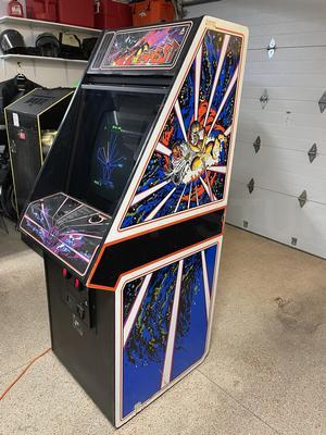 1980 Atari Tempest Upright Arcade Machine Image