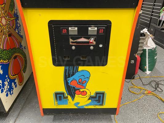 1980 Midway Pac-Man Upright Arcade Machine Image