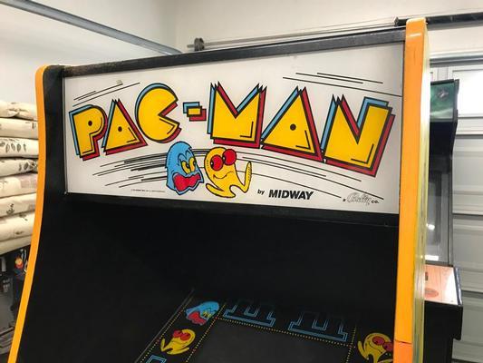 1980 Midway Pac-Man Upright Video Machine Image