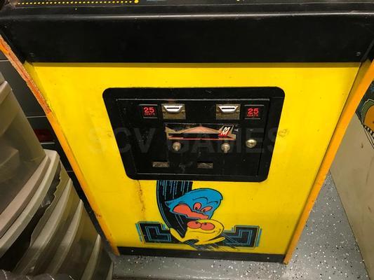 1980 Midway Pac-Man Upright Video Machine Image