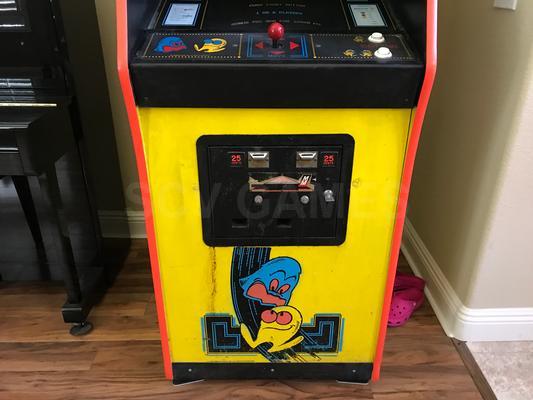 1980 Midway Pac-Man Upright Video Machine Image