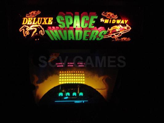 1980 Midway Space Invaders Deluxe Stand Up Arcade Game Image