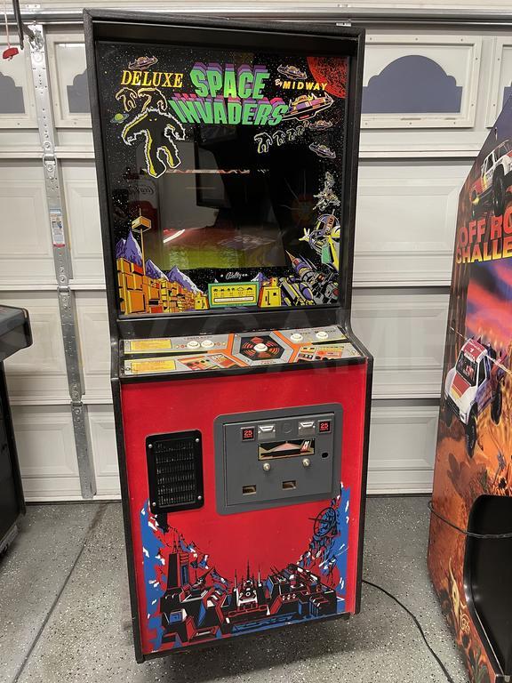 1980 Midway Space Invaders Deluxe Upright Arcade Machine