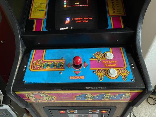 1981 Midway Ms. Pac-Man Cabaret Arcade Machine Image