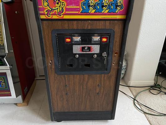 1981 Midway Ms. Pac-Man Cabaret Arcade Machine Image