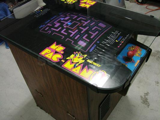 1981 Midway Ms. Pac-Man Cocktail Arcade Machine Image