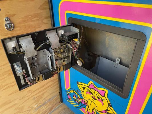 1981 Midway Ms. Pac-Man Upright Arcade Machine Image