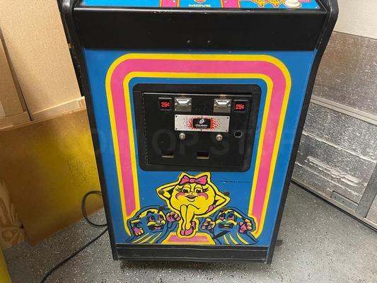 1981 Midway Ms. Pac-Man Upright Arcade Machine Image