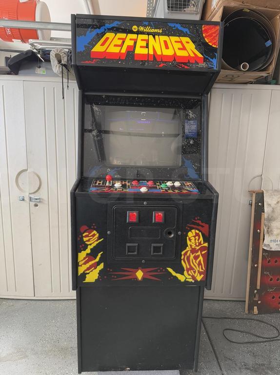 1981 Williams Defender Upright Arcade Machine