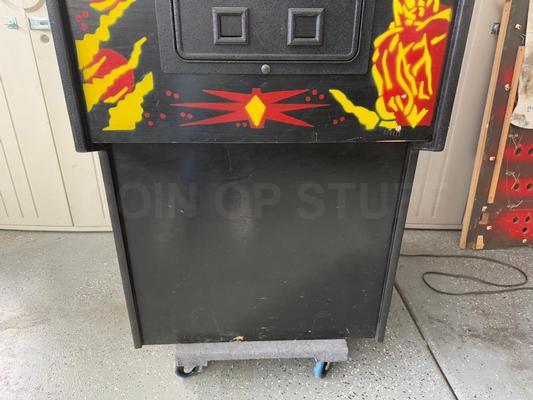 1981 Williams Defender Upright Arcade Machine Image