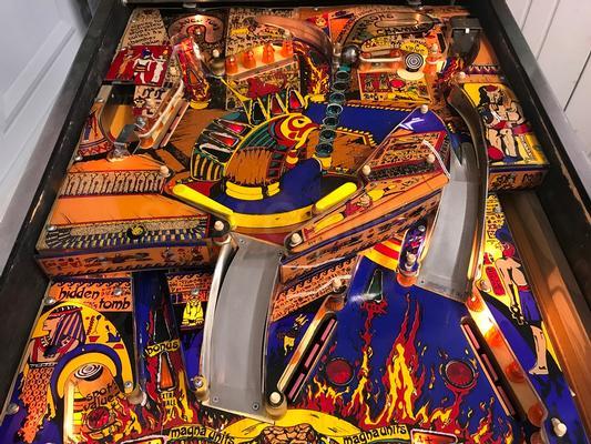 1981 Williams Pharaoh Pinball Machine Image