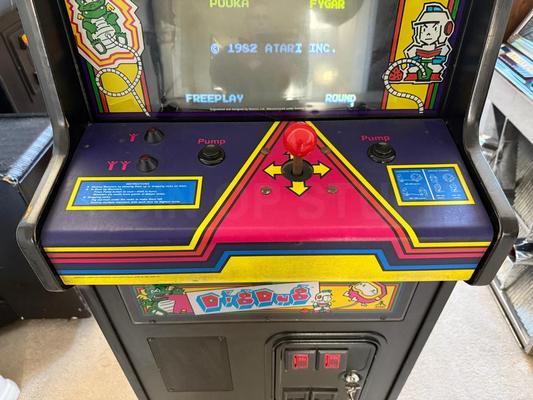 1982 Atari Dig Dug Cabaret Arcade Machine Image