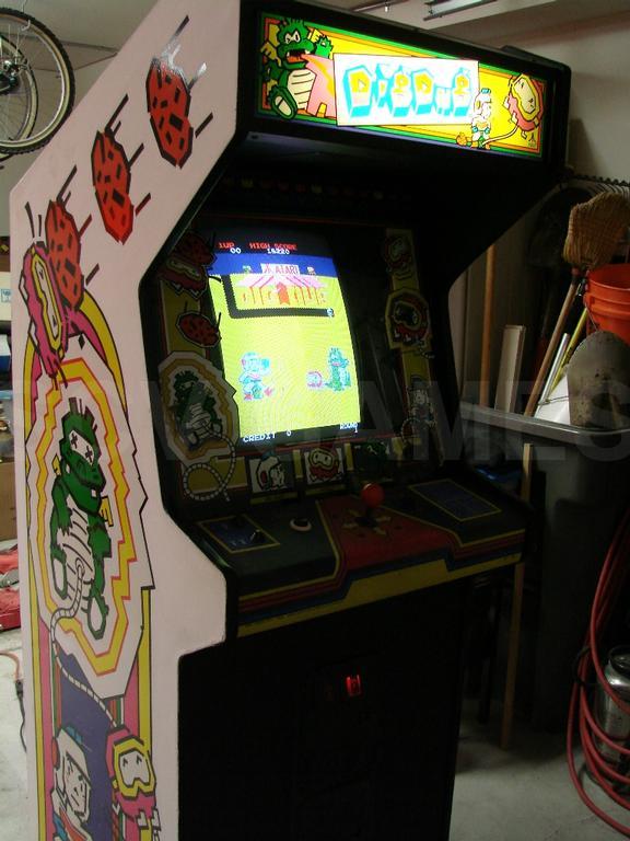 1982 Atari Dig Dug Upright Arcade Machine