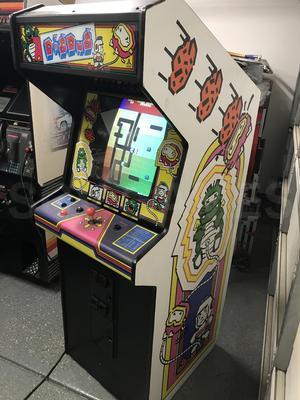 1982 Atari Dig Dug Upright Arcade Machine Image