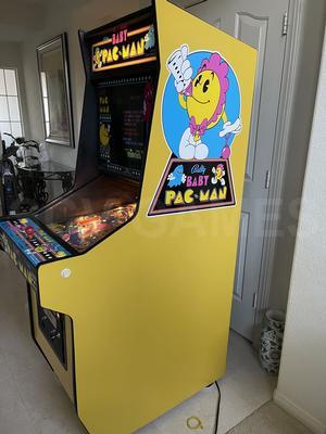 1982 Bally Midway Baby Pac-Man Arcade Machine Image